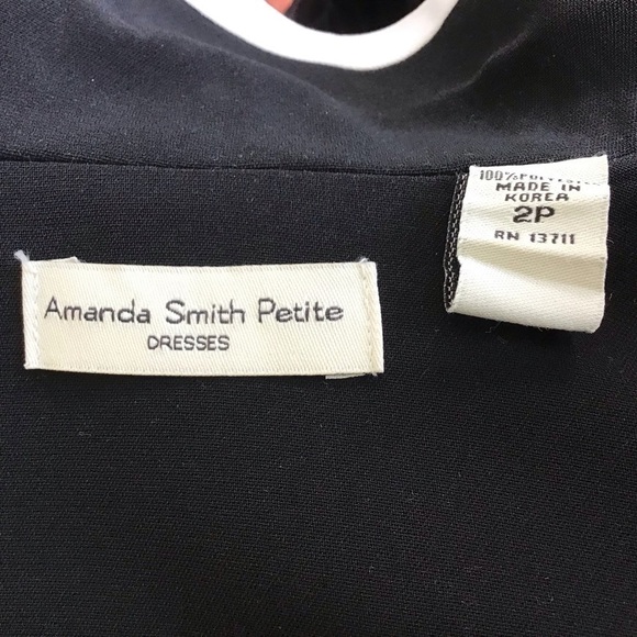 Amanda Smith Petite fitted black jacket with white trim. Size 2P - Picture 6 of 6